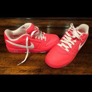 Nike Air Casual pink shoes